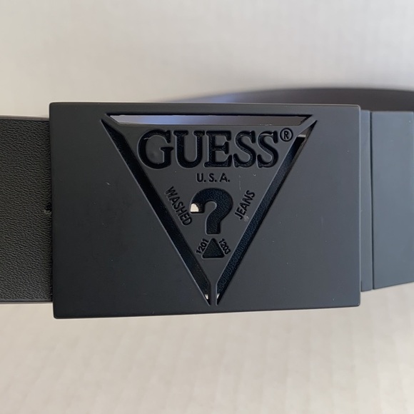 New GUESS Reversible Triangle Plaque Belt SZ 30 - Picture 5 of 5